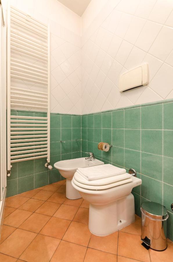 Flat 13: Elegante E Luminoso Con Terrazzo Privato Daire Bolonya Dış mekan fotoğraf