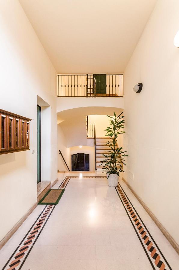Flat 13: Elegante E Luminoso Con Terrazzo Privato Daire Bolonya Dış mekan fotoğraf